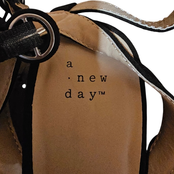 A New Day Black Ankle Strap Sandals | Minimalist Flats | Size 9 | NWT - Picture 4 of 6
